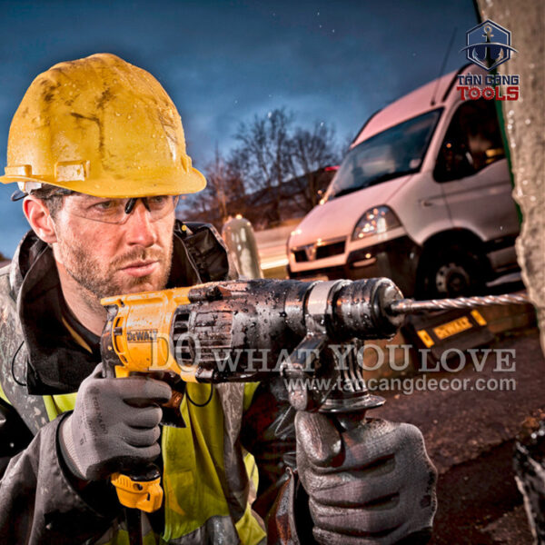Alternative view of Máy Khoan Bê Tông 3 Chế Độ DeWalt D25133K 800W