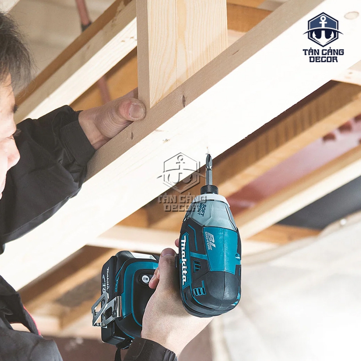 Combo Máy Vặn Vít Búa Dầu Dùng Pin Makita 18V DTS141RME (Thân Máy, 2 Pin 4Ah, Sạc Nhanh, Thùng Nhựa ) - Ảnh 5